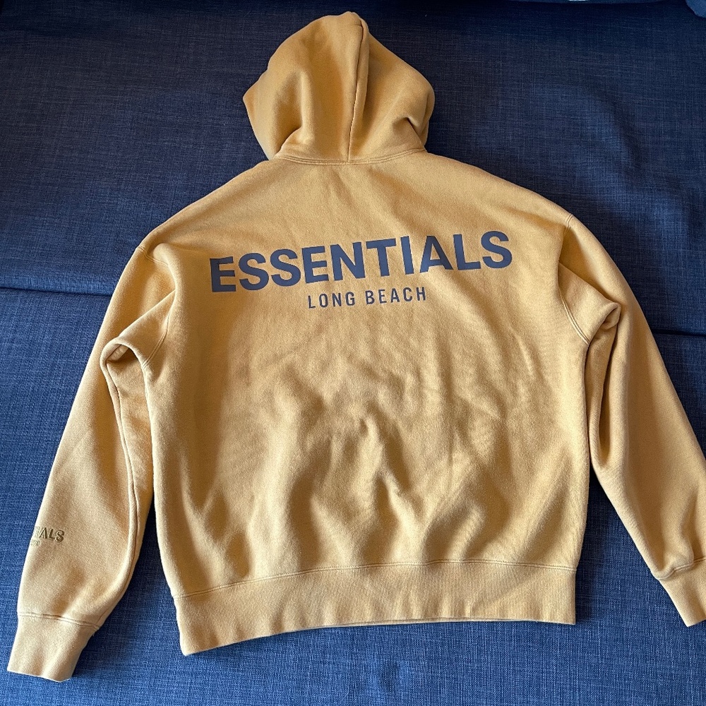 FOG ESSENTIALS BACK REFLECTIVE LOGO PULLOVER HOODIE MEN Medium sweater used